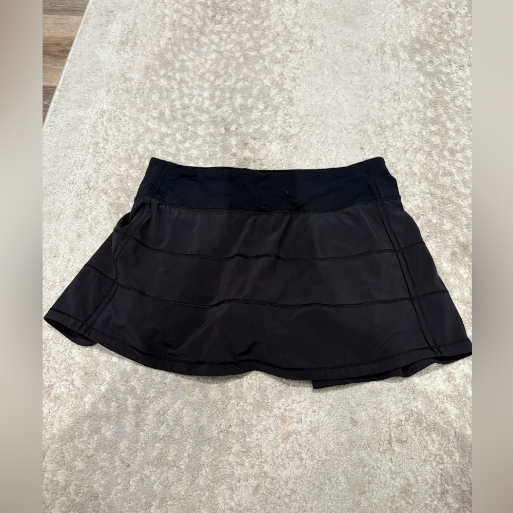 LULU LEMON PACE RIVAL SKIRT SIZE 6